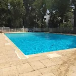 Le Dyonisos Et Piscine