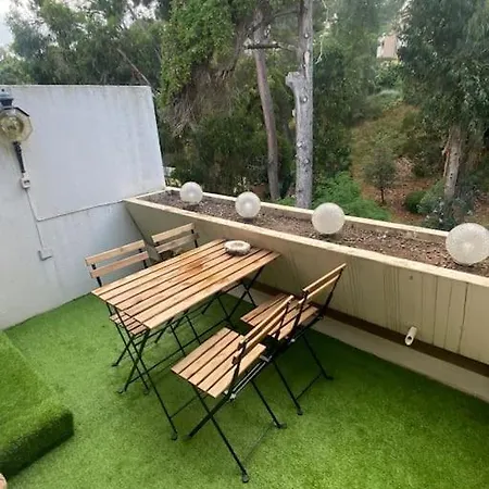 Le Dyonisos Et Piscine